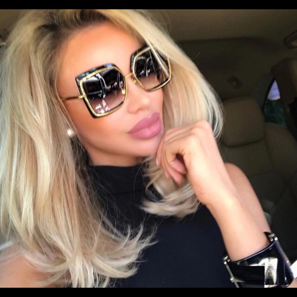 🛑SOLD🛑 Sexy and Stylish Sunglasses